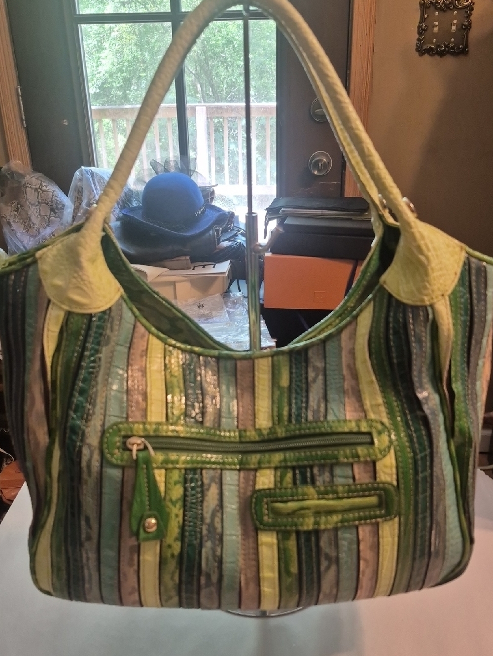 Madi Claire Tote Bag EUC. - Picture 4 of 16